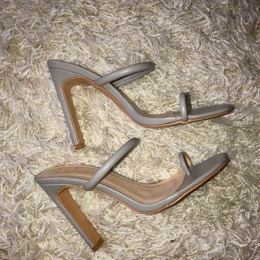 Lulu’s Single Toe Heeled Sandal ~ Size 7/7.5